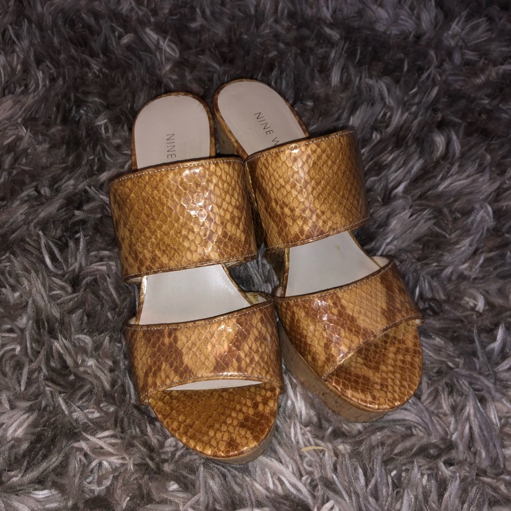 Nine West snake skin wedges! *hardly worn*